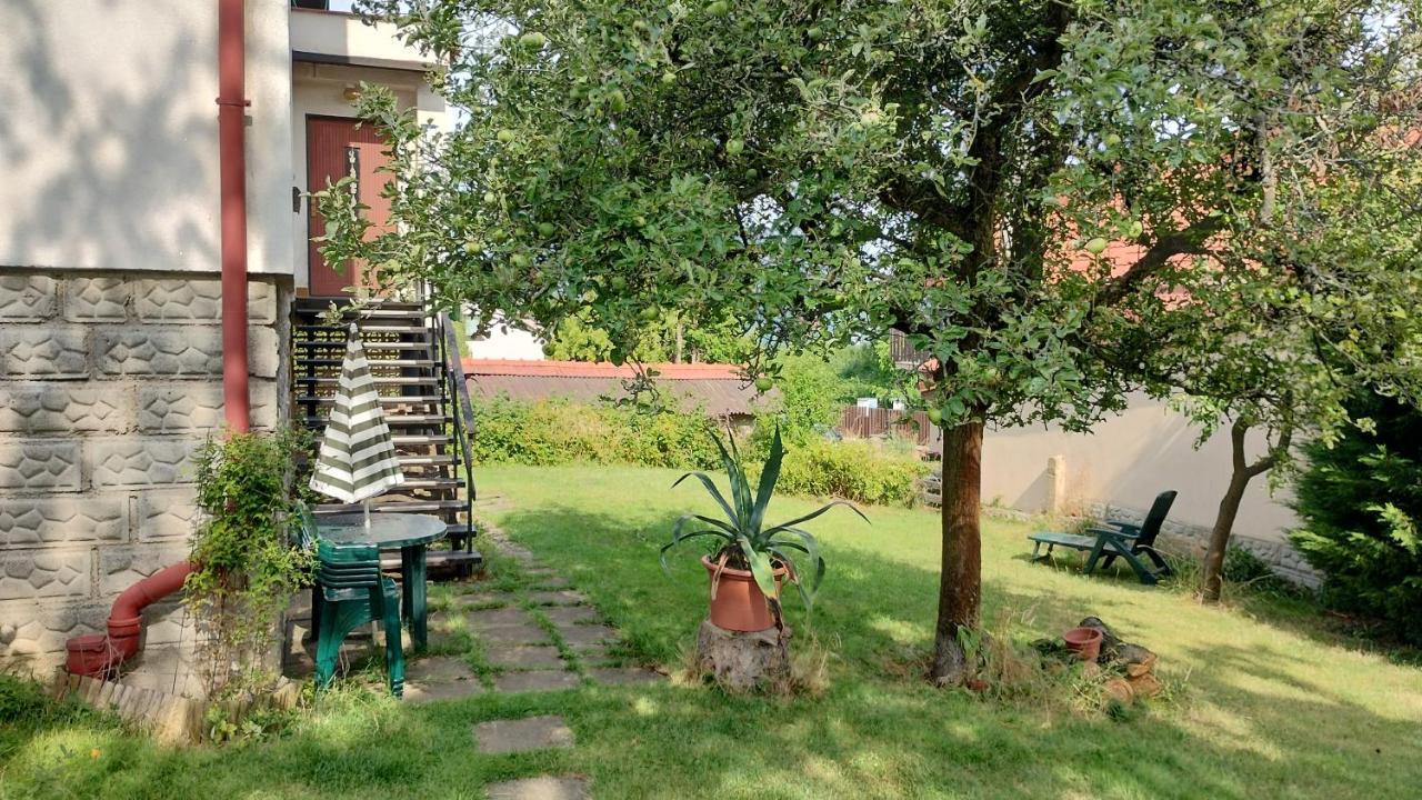 Prague Zbraslav Old Garden Apartment Exterior foto
